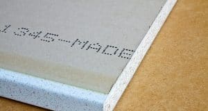 Tableros MDF y Aglomerado de madera. Características y diferencias. Detalle de panel madera MDF