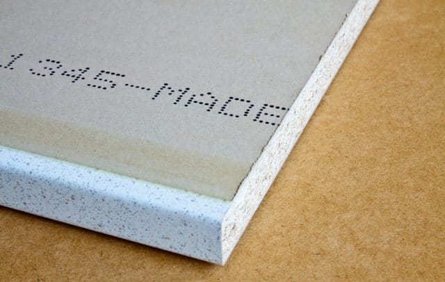 Tablero MDF, diferencia con los aglomerados de madera Detalle de panel madera MDF